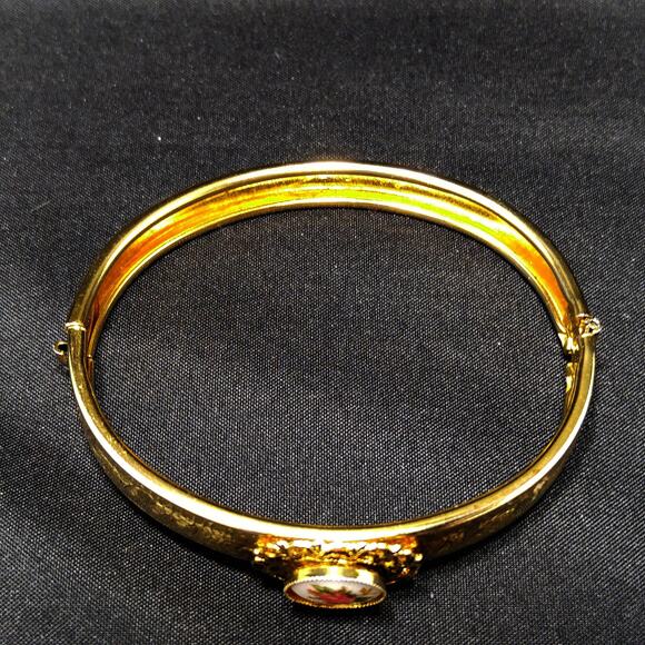 Vintage Floral Porcelain Hinged Bracelet, Repousse Gold Plated, 1950s - Picture 6 of 10